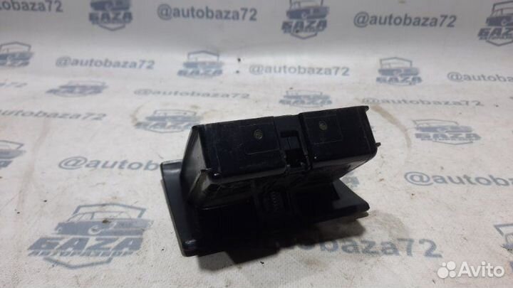 Пепельница передняя Volkswagen Golf 3 1H1