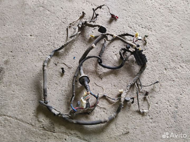 Коса под капотная Subaru Forester SF6