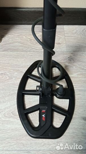 Металлоискатель minelab vanquish 340