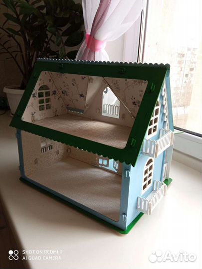 Домик кукольный