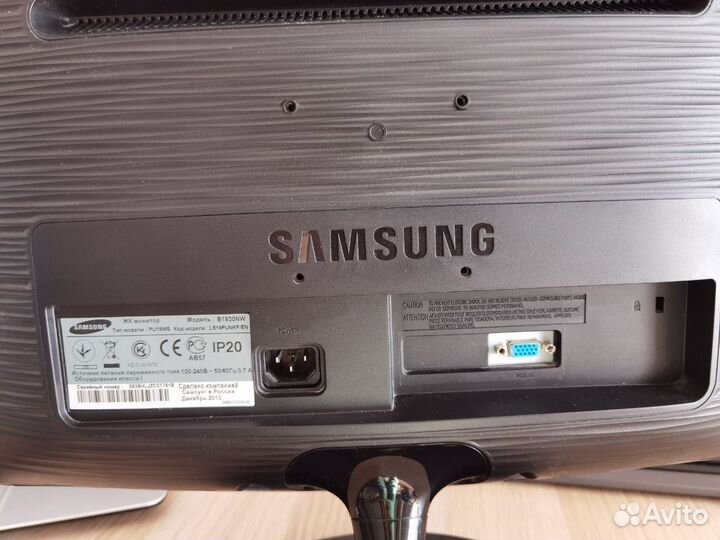 Монитор Samsung
