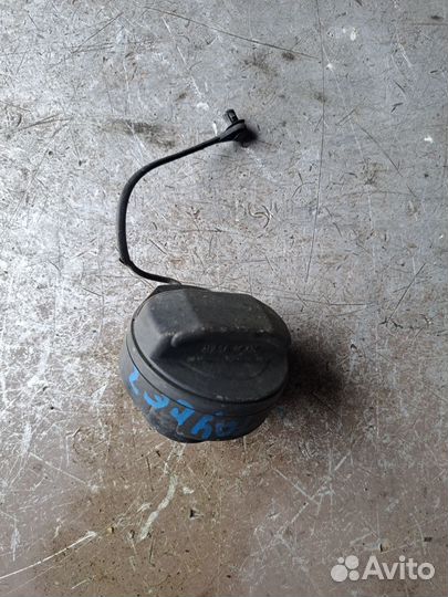 Крышка бензобака Volkswagen Touareg