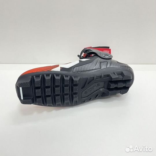 Лыжные ботинки коньковые Alpina pro skate