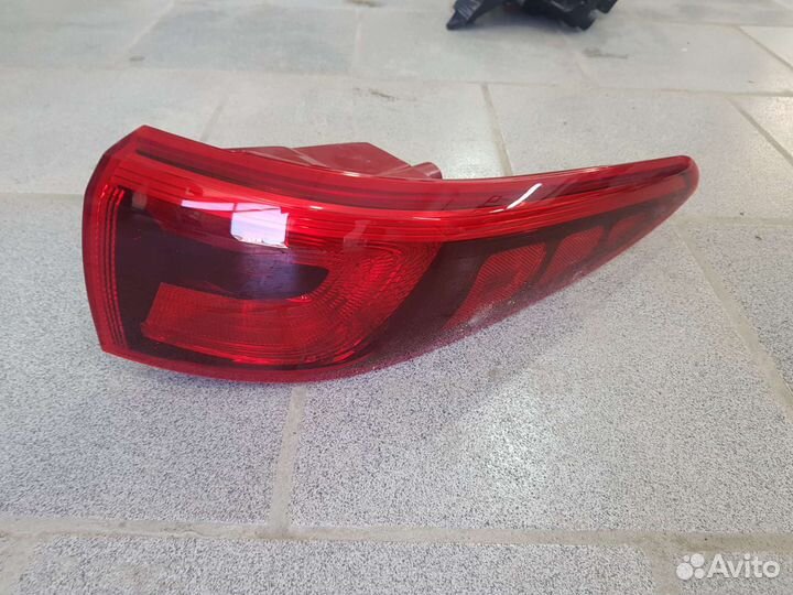 Фонарь правый Kia Sportage 2016-2019 идеал