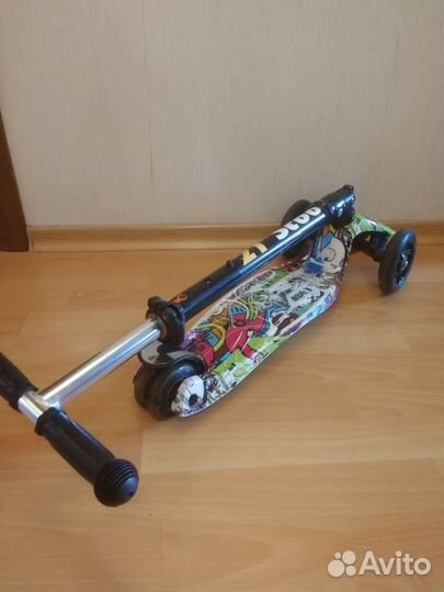 Самокат детский 3х колесный, светящиеся колеса