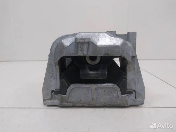 Опора двигателя правая Seat Leon 1P1 2005-2013
