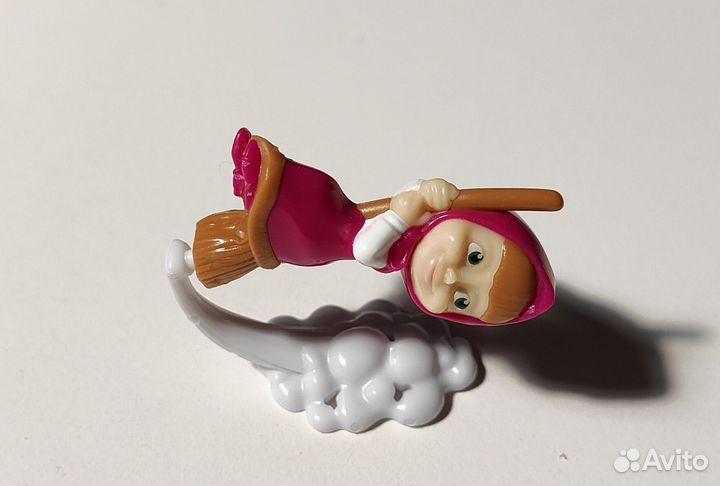 Фигурка Маша и медведь. Киндер