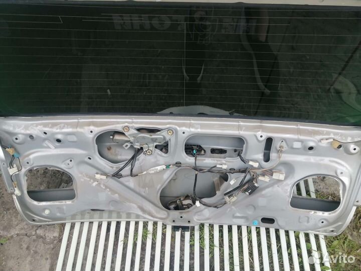 Дверь багажника тойота ипсум асм 21