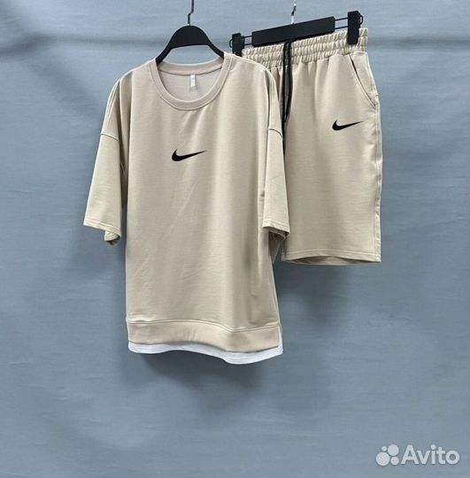 Костюм с белым кантом Nike