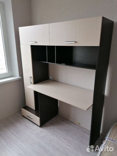 Стол письменно-компьютерный со шкафом и полками