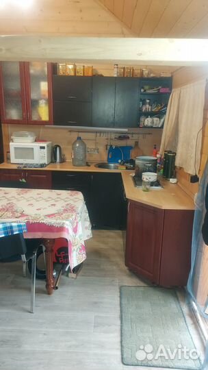 Понтон с хорошим домом