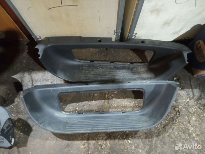 Накладки на пороги Hyundai grand Starex