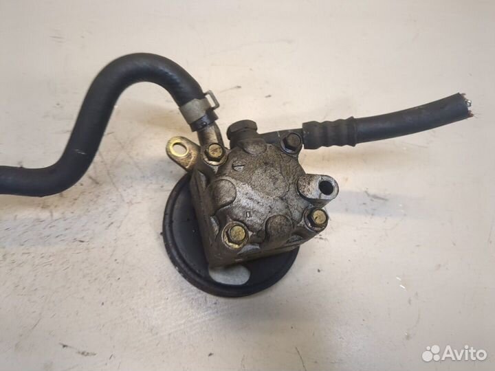 Гур Nissan Almera Tino, 2005