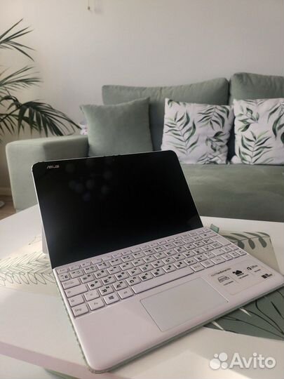 Планшет Asus t102ha