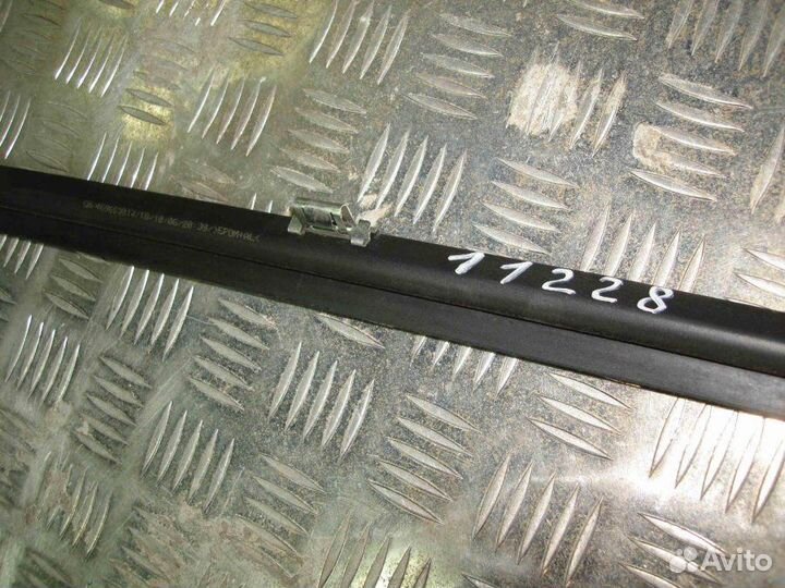 Уплотнитель Opel Vectra С 2002-2008