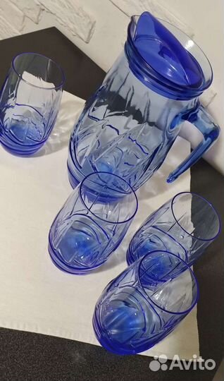 Графин со стаканами