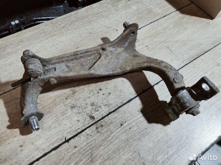 Рычаг задний левый Volvo Xc90 D5244T4 2006