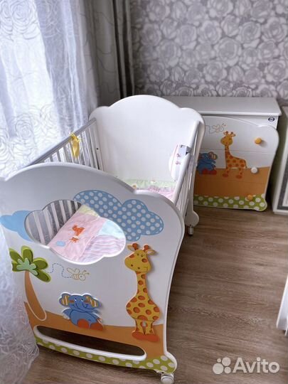 Кроватка и комод Pali