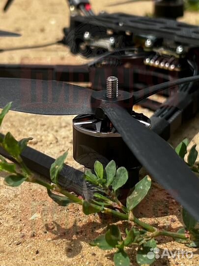 Квадрoкоптеp fpv пиранья 10 