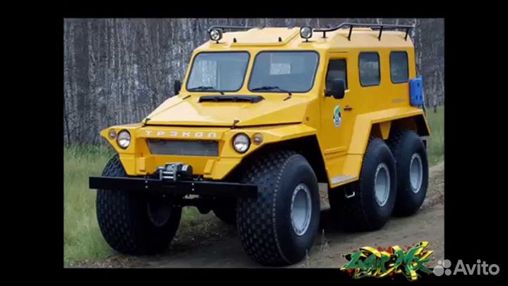 Водитель трэкола (вездехода)