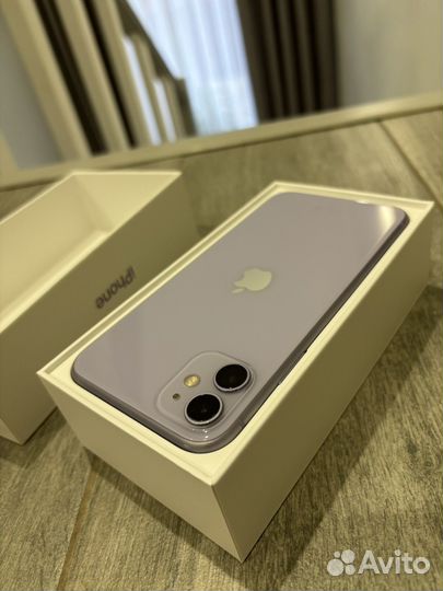 iPhone 11, 64 ГБ
