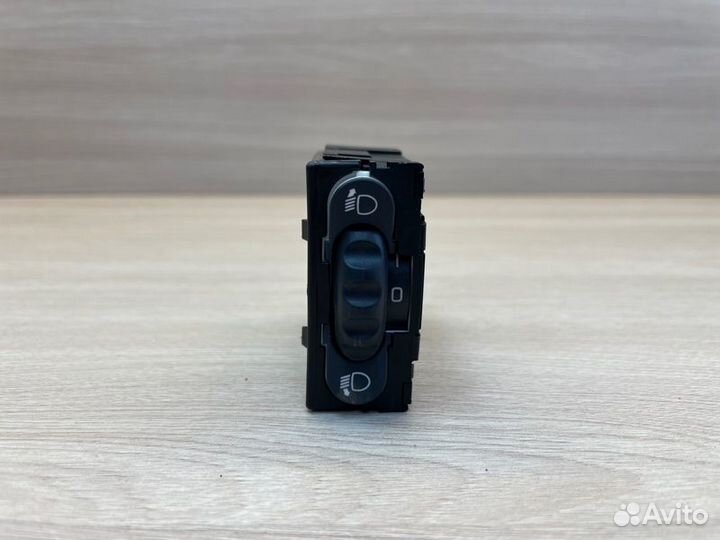 Кнопка корректора фар LADA X-Ray