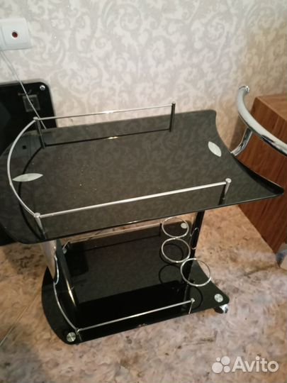 Стол стеклянный