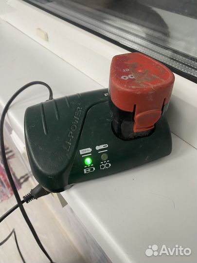 Аккумулятор и зарядное metabo