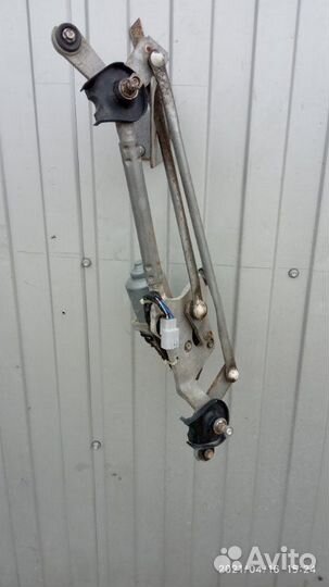 Трапеция стеклоочистителя Toyota Corolla E150