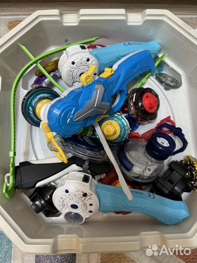 Продам игрушки для мальчика