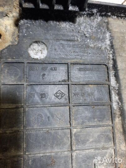 Площадка полка АКБ Renault Megane 2 Рестайлигн