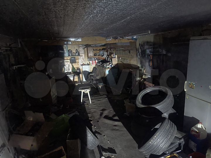 Гараж, > 30 м²