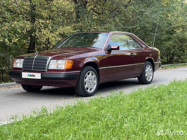 Mercedes-Benz W124 2.3 AT, 1988, 350 000 км