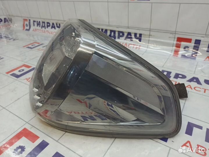 Фонарь задний наружный правый Nissan Patrol (Y62) 26550-1LB0A