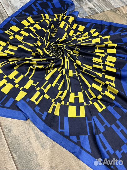 Шерстяной платок Hermes синий с желтым