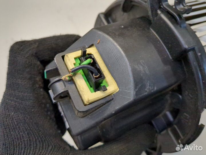 Двигатель отопителя Dacia Sandero 2012, 2014