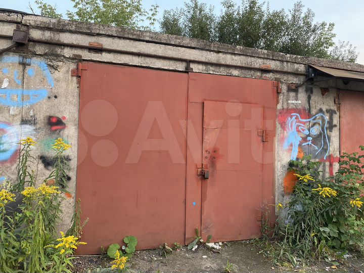 Гараж, > 30 м²