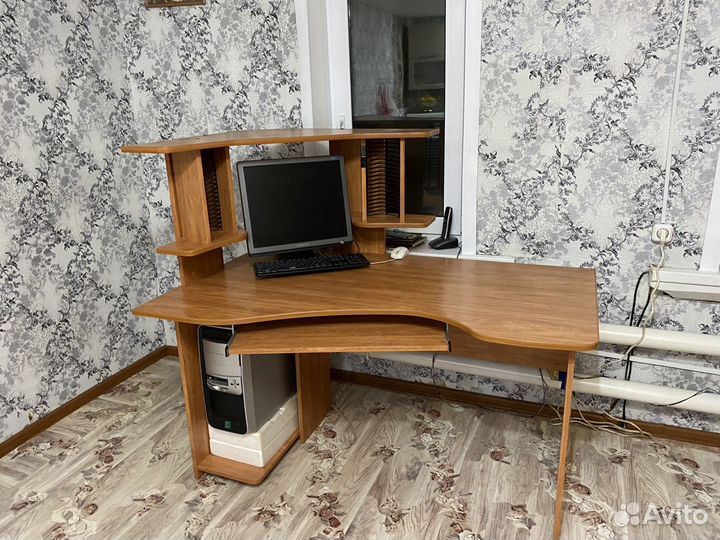 Компьютерный стол бу