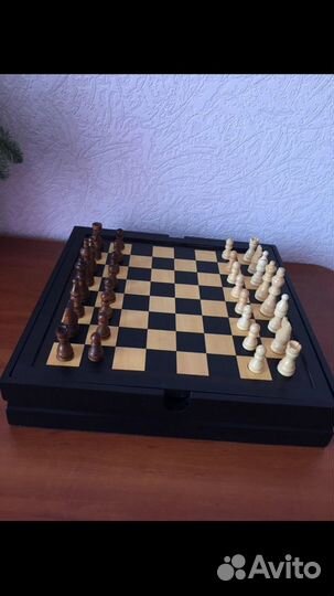 Шахматы нарды шашки и т,д в одной доске