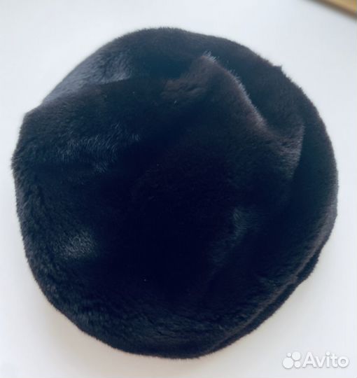 Продам меховой берет женский Blackglama