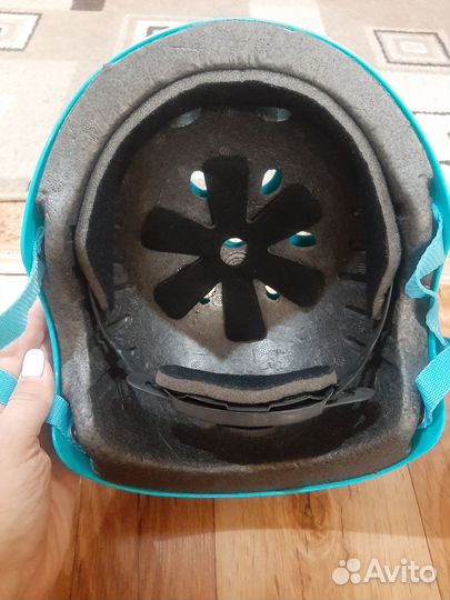 Продам детский защитный шлем для роликов