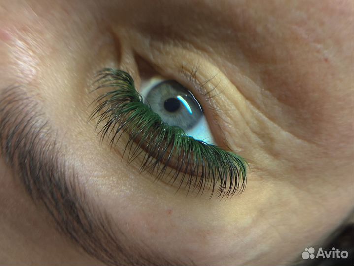 Наращивание ресниц брови