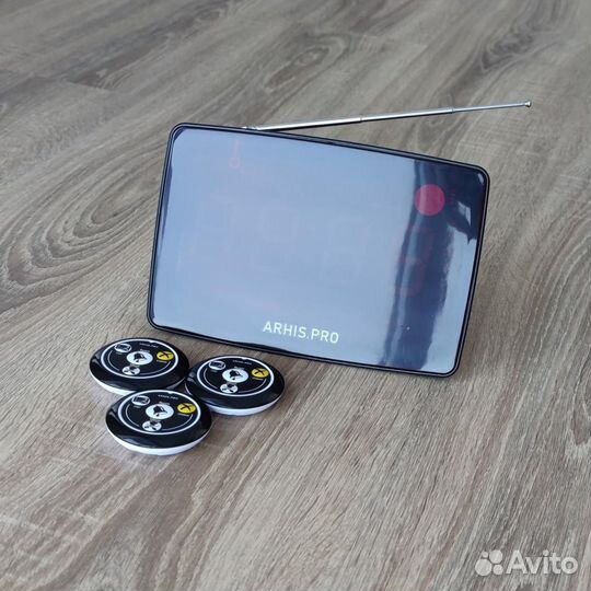 Кнопка вызова официанта и сигнальное табло вызова