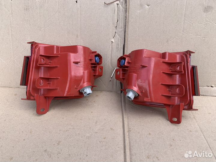 Задний противотуманный фонарь Lexus LX 570