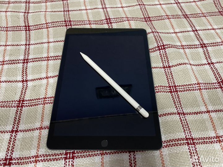 Apple iPad 2020 Wi-Fi 10.2 32 gb + apple pencil