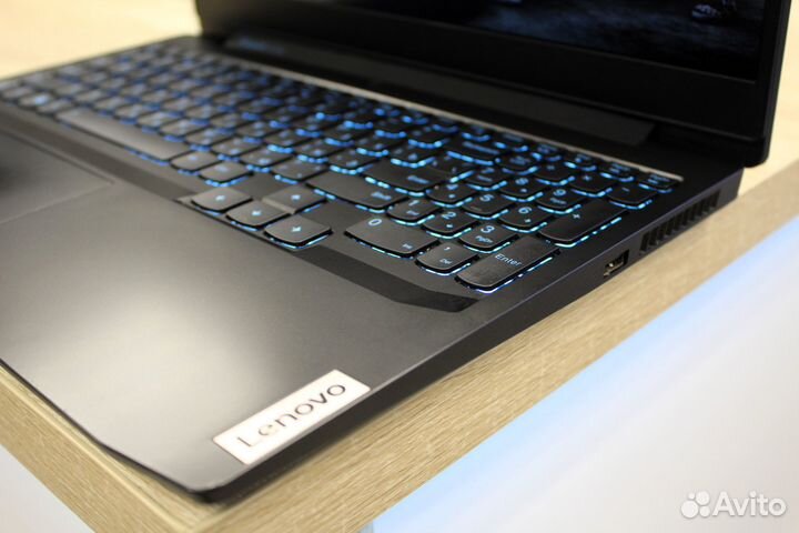 Игровой ноутбук Lenovo GTX1650Ti / Core i5-10300H