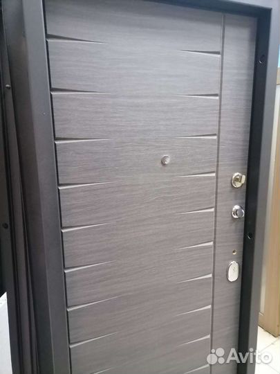 Двери продам