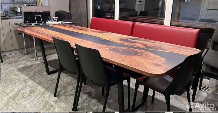 Стол обеденный 'Main Activity'