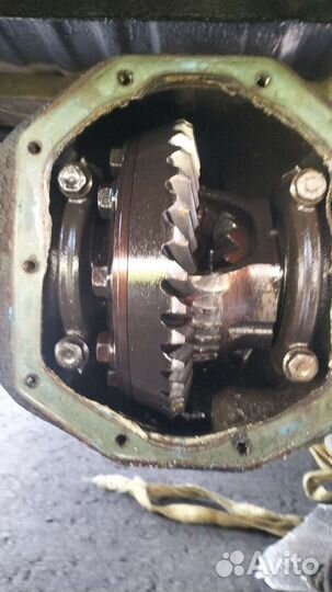 На Мерседес спринтер средний база мост за клинил