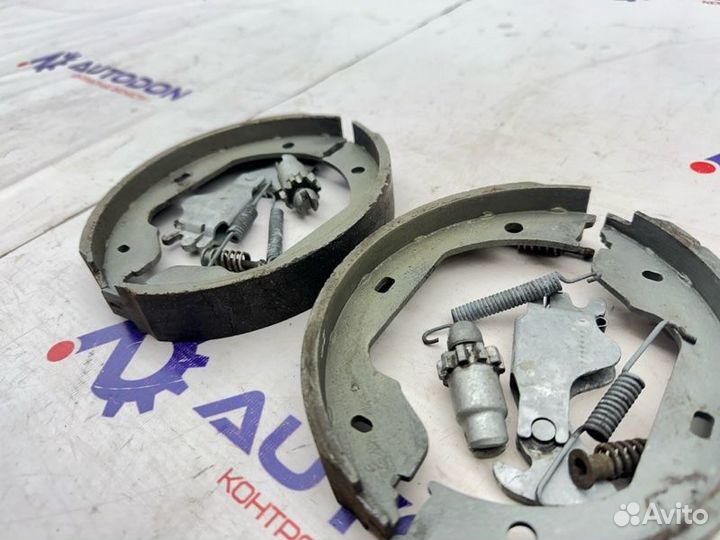 Колодки ручника Bmw X5 E53